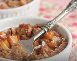 Apples and Spice Cinnamon Bread Pudding
